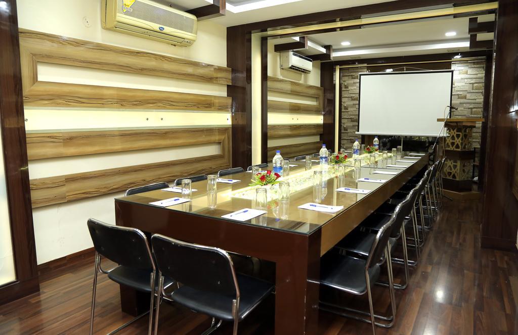 Hotel Mangal Regency